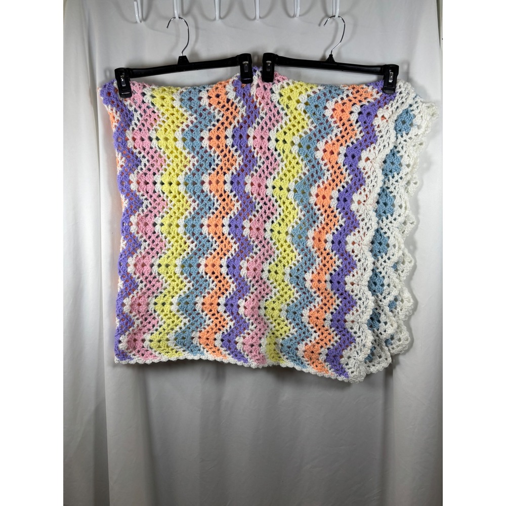 Vintage Handmade Crochet Baby Blanket Pastel Chevron Ripple Scalloped Edge Throw